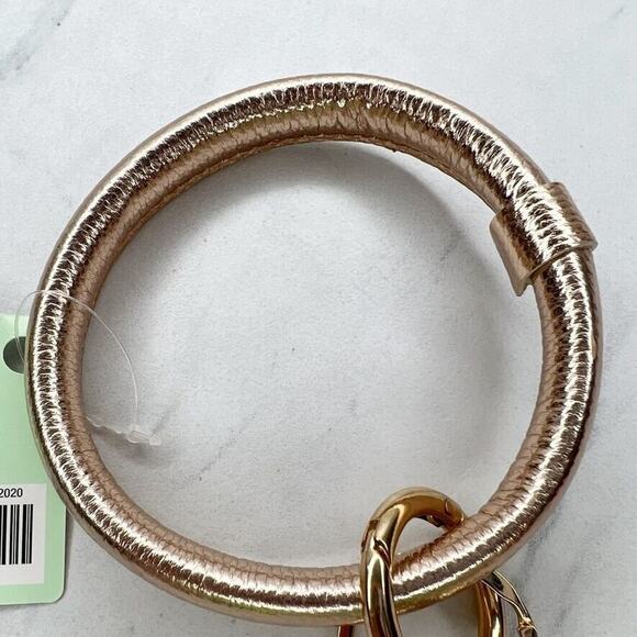 The Spring Shop Metallic Gold Faux Leather Bangle Bracelet Keychain Keyring - Picture 6 of 9